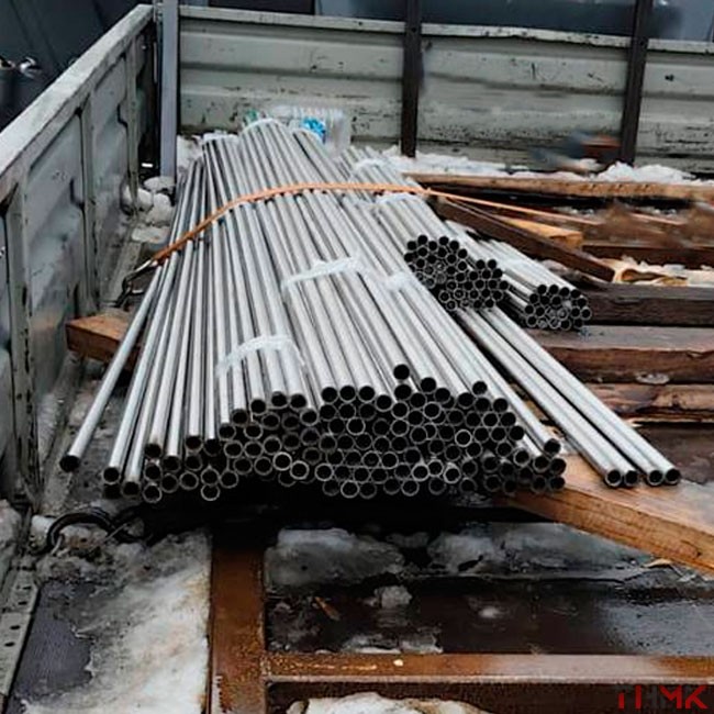 Труба круглая нержавеющая 406,4х4 мм матовая AISI 304